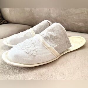 Secret Garden Elegant Embroidered Floral Slippers